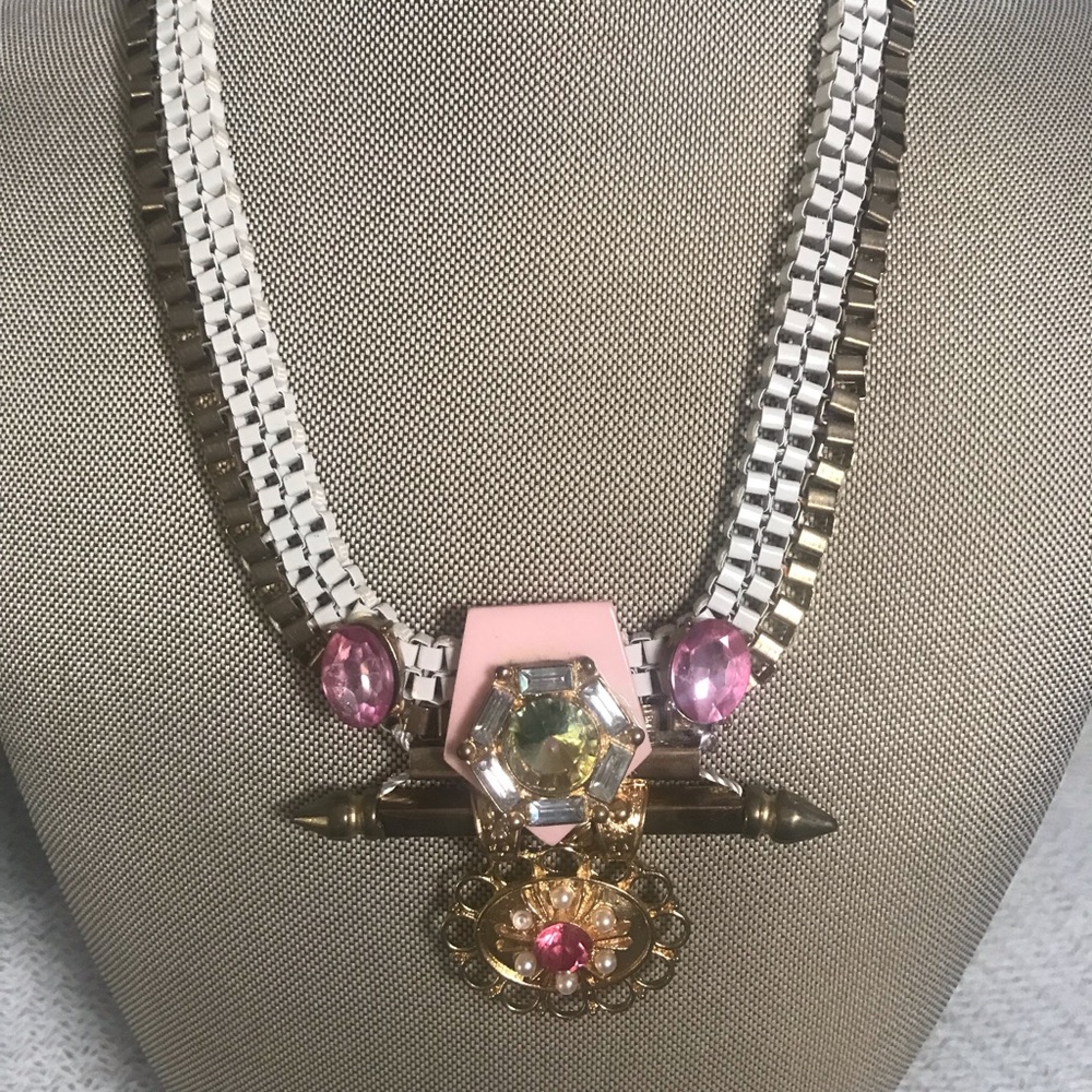 Statement necklace